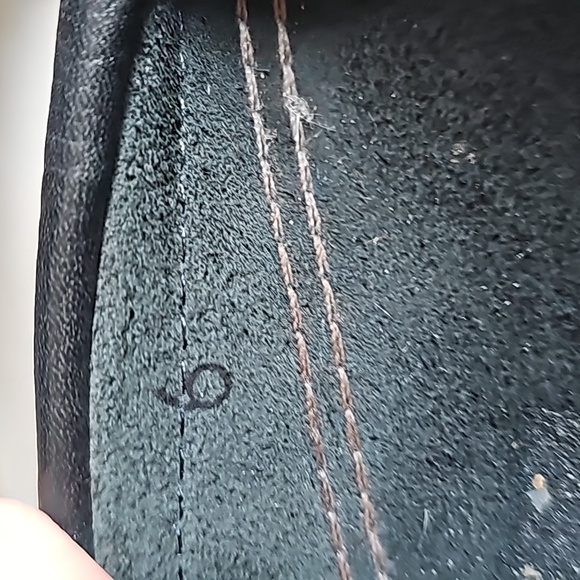 Hiawatha Bastien Industries Mocassins - Picture 4 of 5